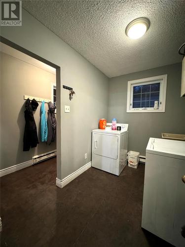 52 Old Road, Pouch Cove, NL - Indoor Photo Showing Laundry Room