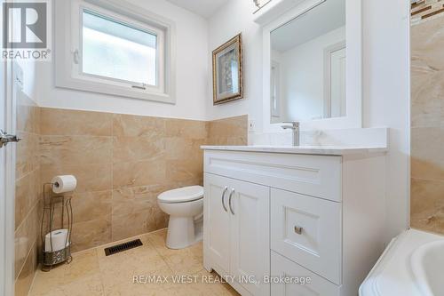 50 Bruce Farm Drive, Toronto, ON - Indoor Photo Showing Bathroom