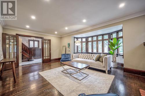 111 Blythwood Road, Toronto, ON - Indoor Photo Showing Living Room