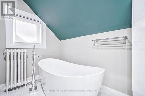 111 Blythwood Road, Toronto, ON - Indoor Photo Showing Bathroom