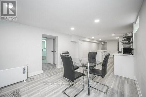 1305 Consort Crescent, Burlington, ON - Indoor Photo Showing Dining Room