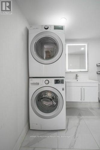 1305 Consort Crescent, Burlington, ON - Indoor Photo Showing Laundry Room