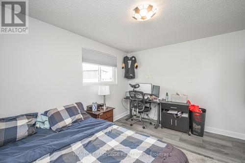 1305 Consort Crescent, Burlington, ON - Indoor Photo Showing Bedroom