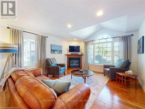 245 2Nd Street A W, Owen Sound, ON - Indoor Photo Showing Living Room With Fireplace