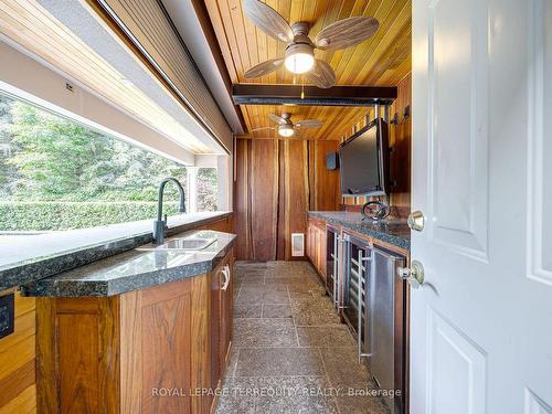 88 Bel Air Dr, Oakville, ON - Indoor Photo Showing Kitchen