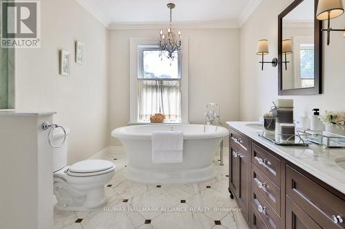 225 William Street, Oakville, ON - Indoor Photo Showing Bathroom