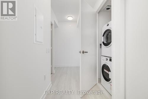 3912 - 3883 Quartz Road, Mississauga, ON - Indoor Photo Showing Laundry Room