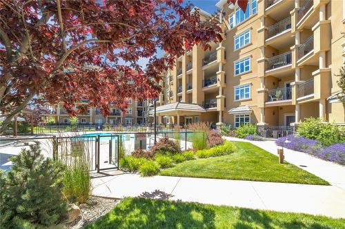 207-2070 Boucherie Road, West Kelowna, BC - Outdoor