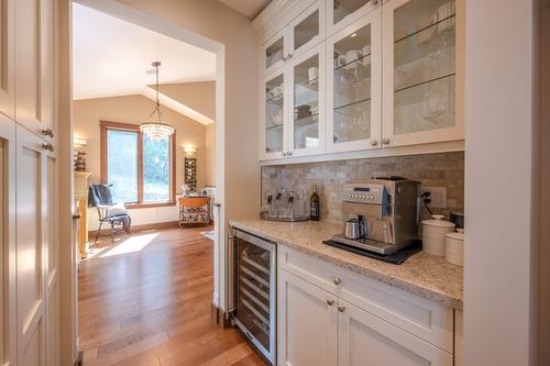 136 Flagstone Rise, Naramata, BC - Indoor Photo Showing Kitchen