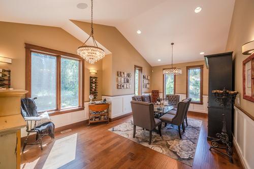 136 Flagstone Rise, Naramata, BC - Indoor Photo Showing Dining Room