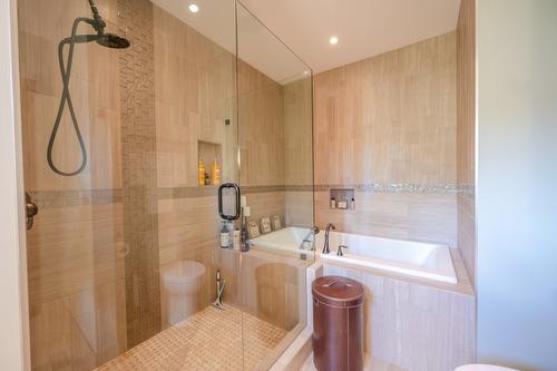 136 Flagstone Rise, Naramata, BC - Indoor Photo Showing Bathroom