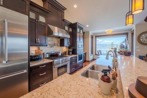 136 Flagstone Rise, Naramata, BC - Indoor Photo Showing Kitchen With Double Sink With Upgraded Kitchen