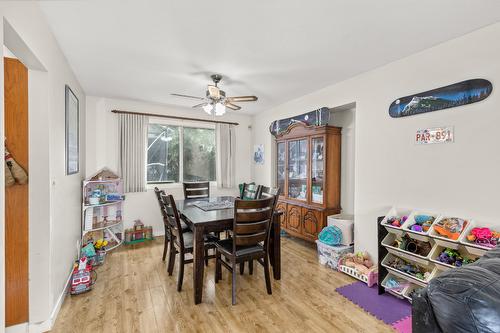 2523 Rhondda Crescent, Kelowna, BC - Indoor Photo Showing Dining Room