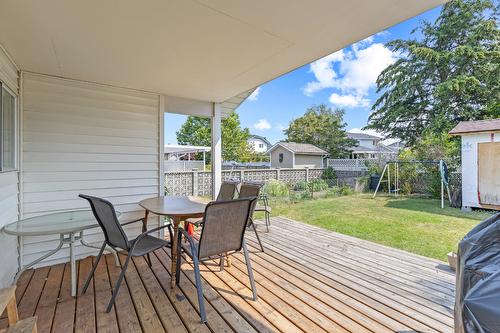 2523 Rhondda Crescent, Kelowna, BC - Outdoor With Deck Patio Veranda With Exterior