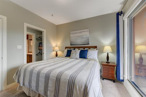 359-654 Cook Road, Kelowna, BC - Indoor Photo Showing Bedroom