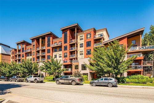 359-654 Cook Road, Kelowna, BC - Outdoor With Facade