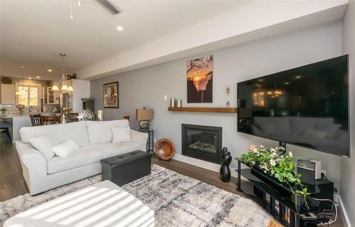 6-1910 11 Avenue, Salmon Arm, BC - Indoor Photo Showing Living Room With Fireplace