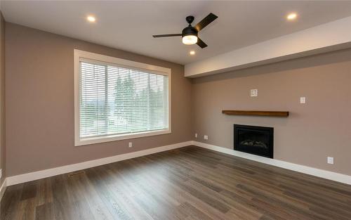 2-1910 11 Avenue, Salmon Arm, BC - Indoor Photo Showing Other Room With Fireplace