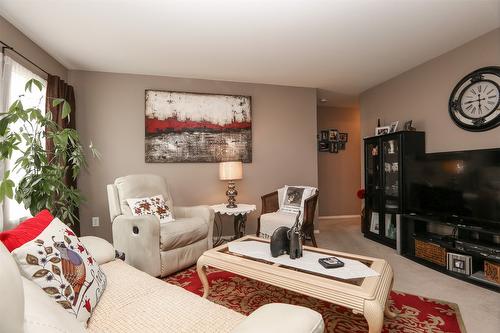 106-46000 First Avenue, Out Of Area, BC - Indoor Photo Showing Living Room