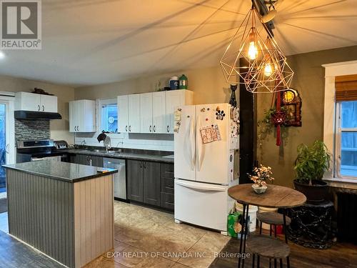 224 Birch Street N, Timmins, ON - Indoor Photo Showing Kitchen