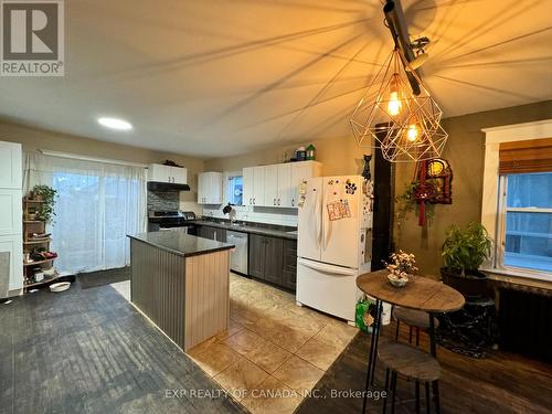 224 Birch Street N, Timmins, ON - Indoor Photo Showing Kitchen