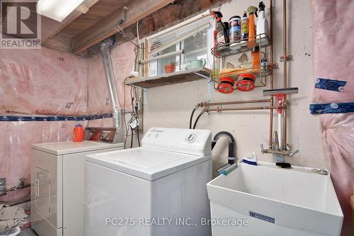 636 Tennent Avenue, London, ON - Indoor Photo Showing Laundry Room