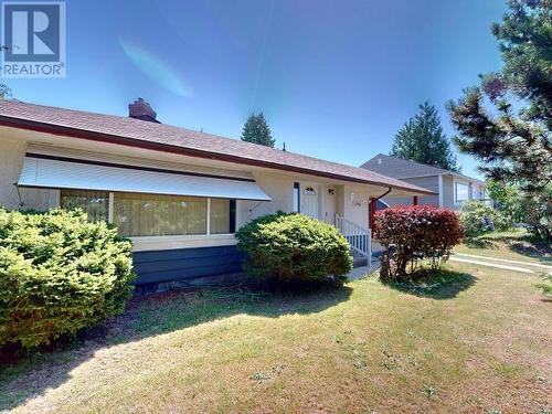 3958 Joyce Ave, Powell River, BC - Outdoor