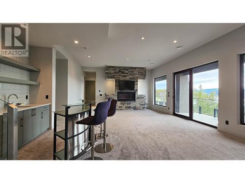 1851 Diamond View Drive, West Kelowna, BC - Indoor