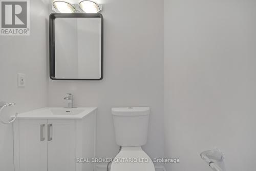 Main - 712 Edgewood Road, Pickering, ON - Indoor Photo Showing Bathroom