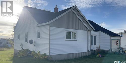 329 1St Avenue Se, Sturgis, SK - Outdoor With Exterior