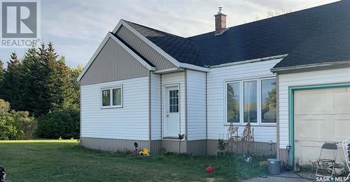 329 1St Avenue Se, Sturgis, SK - Outdoor