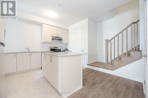 77 - 1317 Leriche Way, Milton, ON - Indoor Photo Showing Kitchen