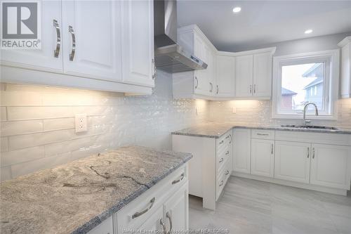 2566 Mayfair, Lasalle, ON - Indoor Photo Showing Kitchen With Upgraded Kitchen