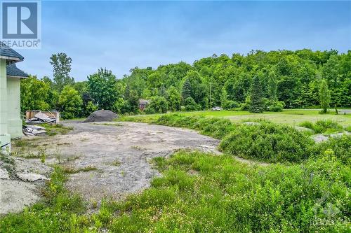 1695 Old Montreal Road, Ottawa, ON - Outdoor