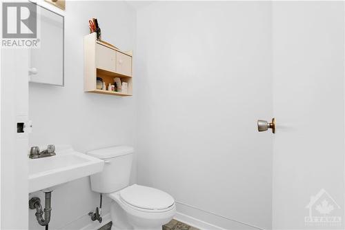 114 Mcclintock Way, Ottawa, ON - Indoor Photo Showing Bathroom