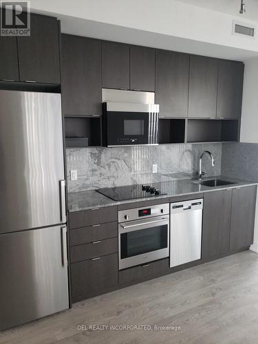 3104 - 7 Mabelle Avenue, Toronto, ON - Indoor Photo Showing Kitchen With Upgraded Kitchen