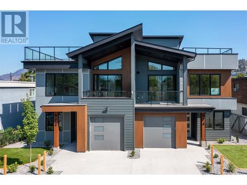 972 Wilson Avenue, Kelowna, BC - Outdoor With Facade