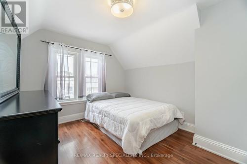 200 Paling Avenue, Hamilton, ON - Indoor Photo Showing Bedroom