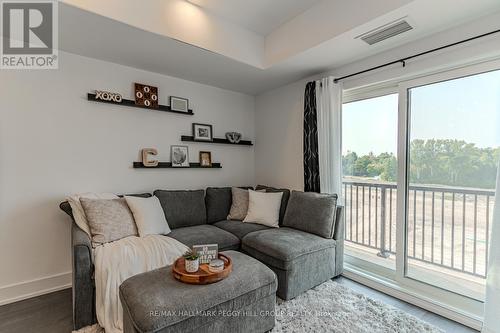 610 - 10 Culinary Lane, Barrie, ON - Indoor Photo Showing Living Room