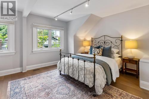 7 Glencairn Avenue, Toronto, ON - Indoor Photo Showing Bedroom