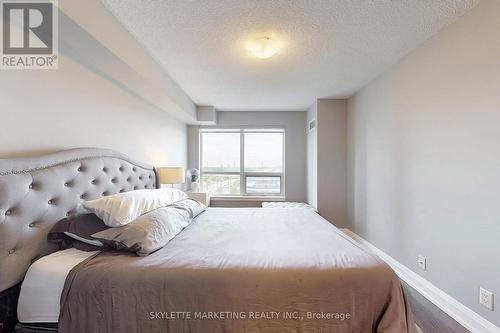 Ph15 - 370 Highway 7 E, Richmond Hill, ON - Indoor Photo Showing Bedroom