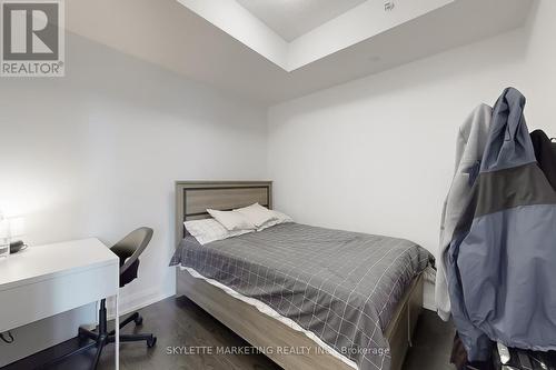 Ph15 - 370 Highway 7 E, Richmond Hill, ON - Indoor Photo Showing Bedroom