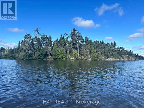 Island Sesekinika Lake, Timiskaming Remote Area, ON 