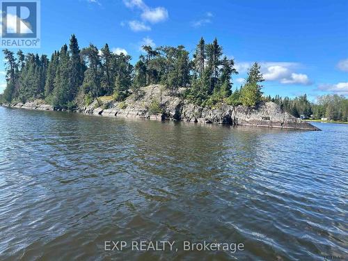 Island Sesekinika Lake, Timiskaming Remote Area, ON 