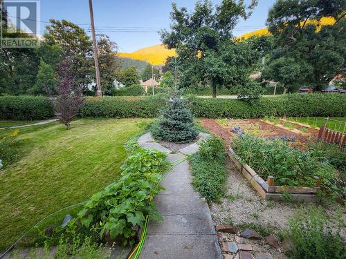 413 Nelson  Avenue, Nelson, BC - Outdoor