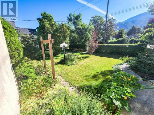 413 Nelson  Avenue, Nelson, BC - Outdoor With View