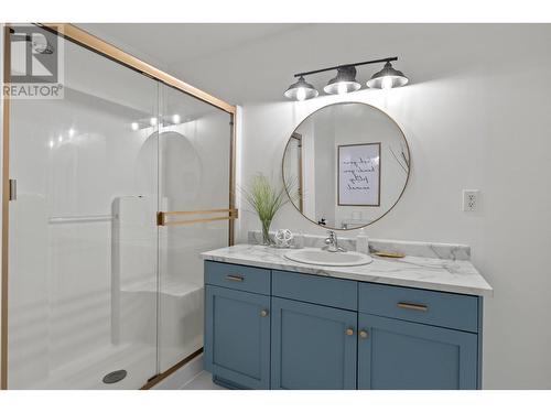 1905 Pandosy Street Unit# 101, Kelowna, BC - Indoor Photo Showing Bathroom