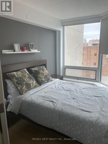 704 - 155 Yorkville Avenue, Toronto, ON - Indoor Photo Showing Bedroom