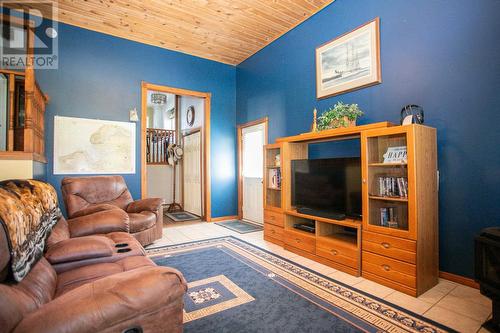 460 Red Pine Dr, Sault Ste. Marie, ON - Indoor Photo Showing Living Room