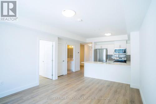 124 - 4 Kimberly Lane, Collingwood, ON - Indoor Photo Showing Kitchen